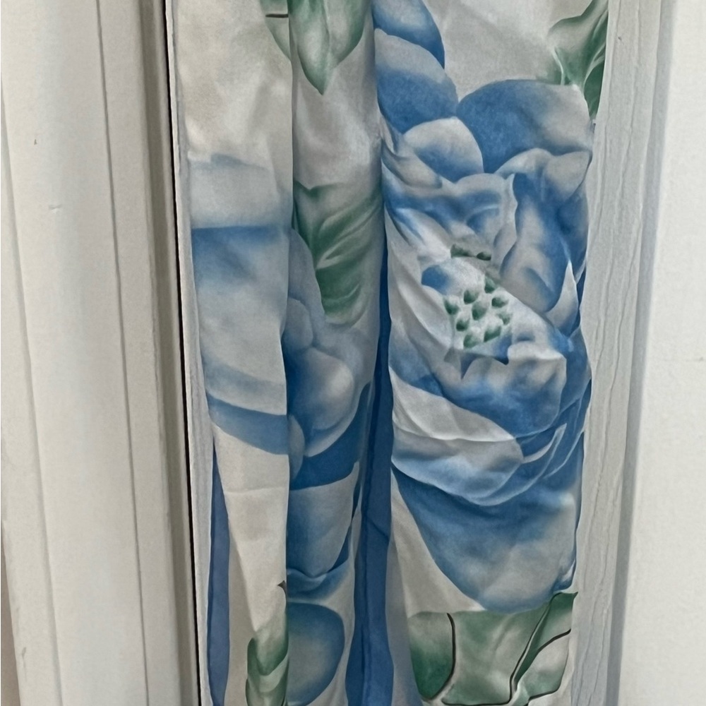 Gorgeous Anne Klein Blue & White Floral Silk Scarf!